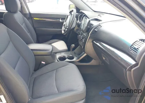 2012 Kia Sorento Lx V6 z USA, uszkodzony, nr VIN 5XYKT4A26CG203707